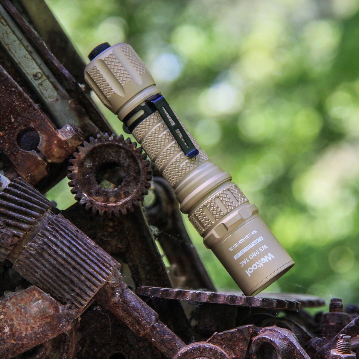 Weltool W3Pro TAC LEP tactical flashlight