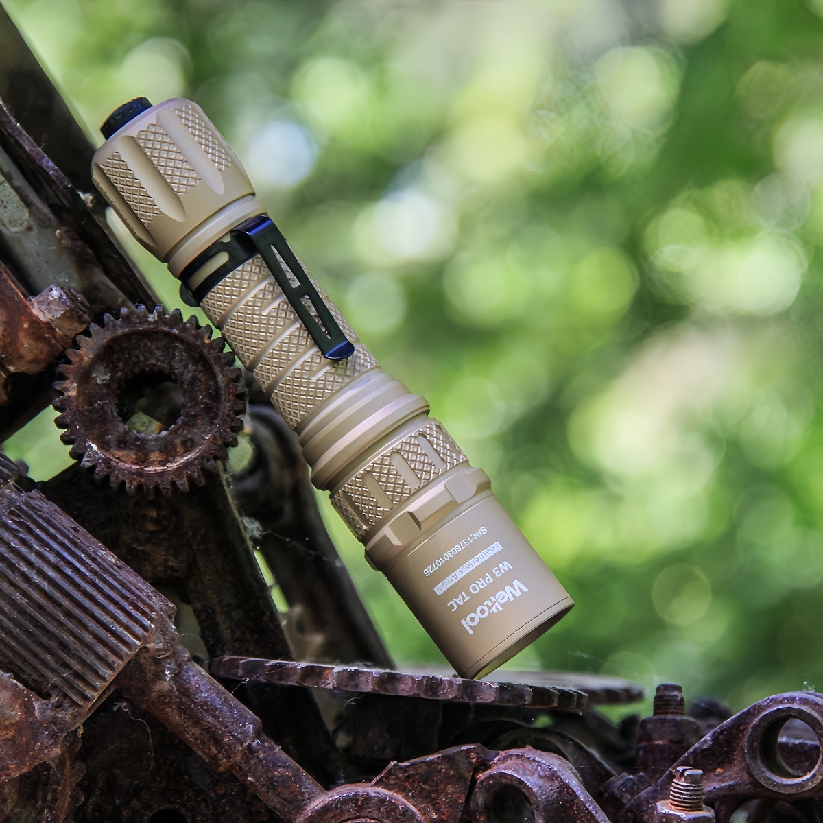 Weltool W3Pro TAC LEP tactical flashlight