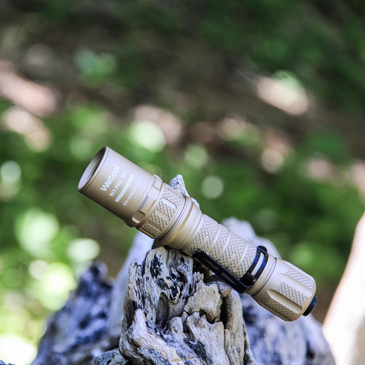 Weltool W3Pro TAC LEP tactical flashlight