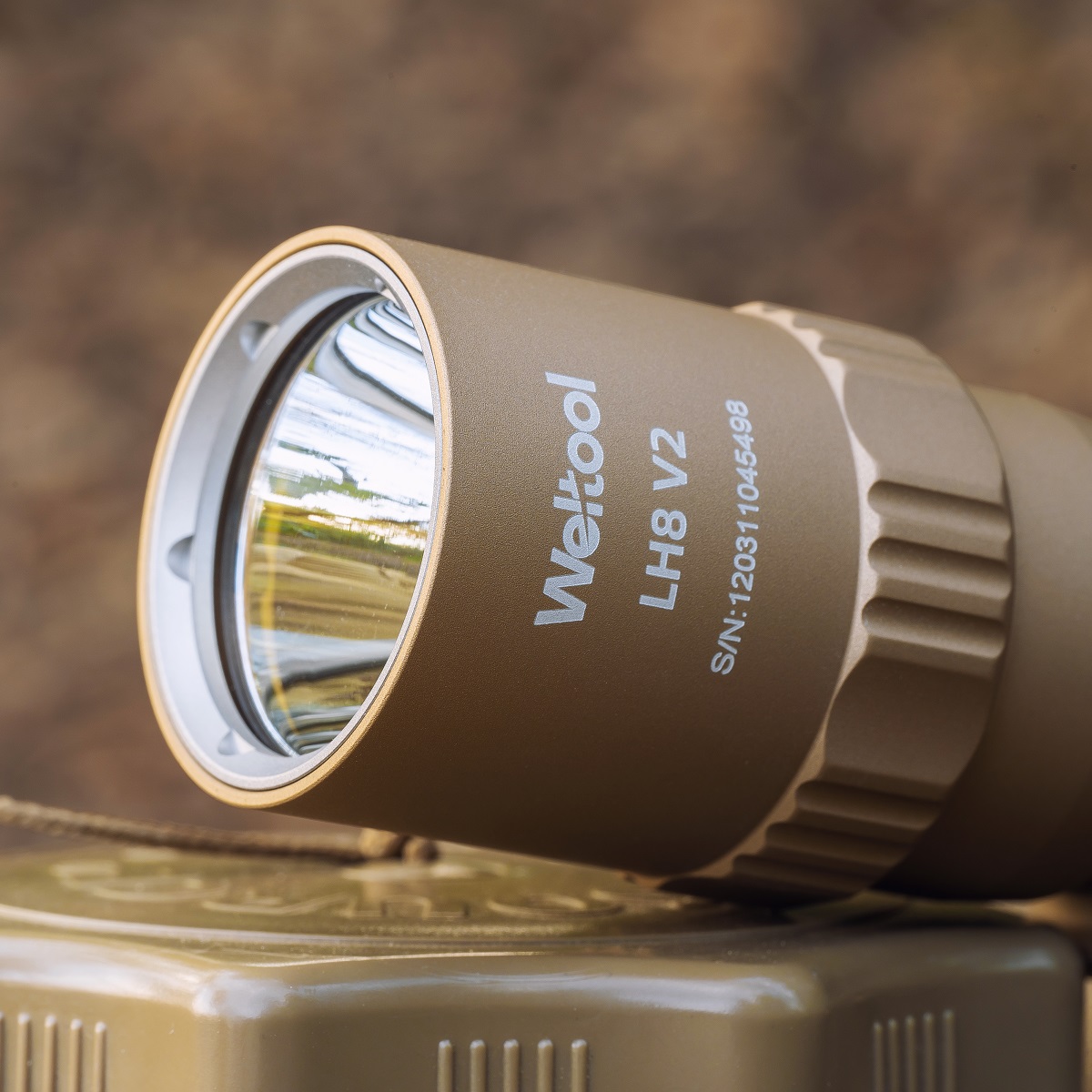 Weltool T16B V2 18350 Compact LED Tactical Flashlight